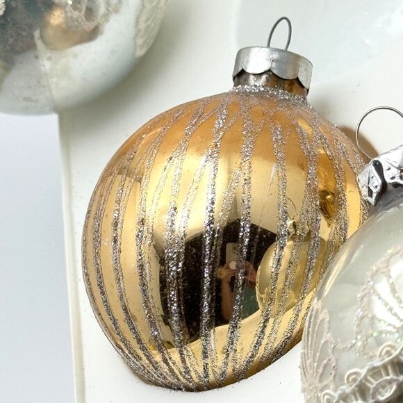 Victoria Col. Vtg Glass Christmas Ornament Set Of 4 Gold Silver Glitter Lace - Picture 8 of 11